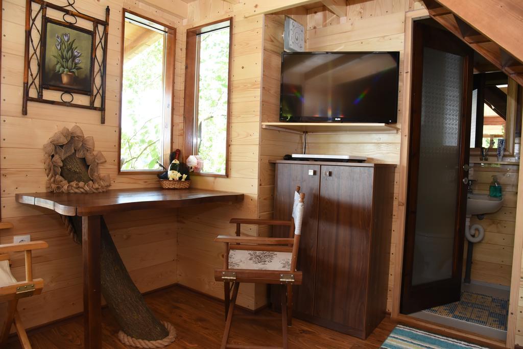 Holiday Home Kucica Na Drvetu Banja Koviljača Zewnętrze zdjęcie